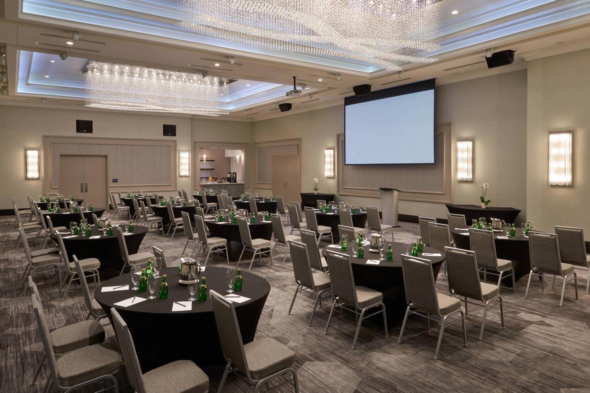 Courtyard By Marriott Oshawa Hotel Kültér fotó